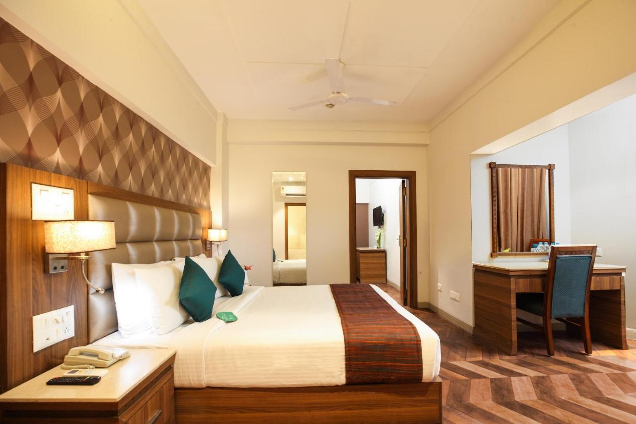 Click Hotel Nashik Exterior foto