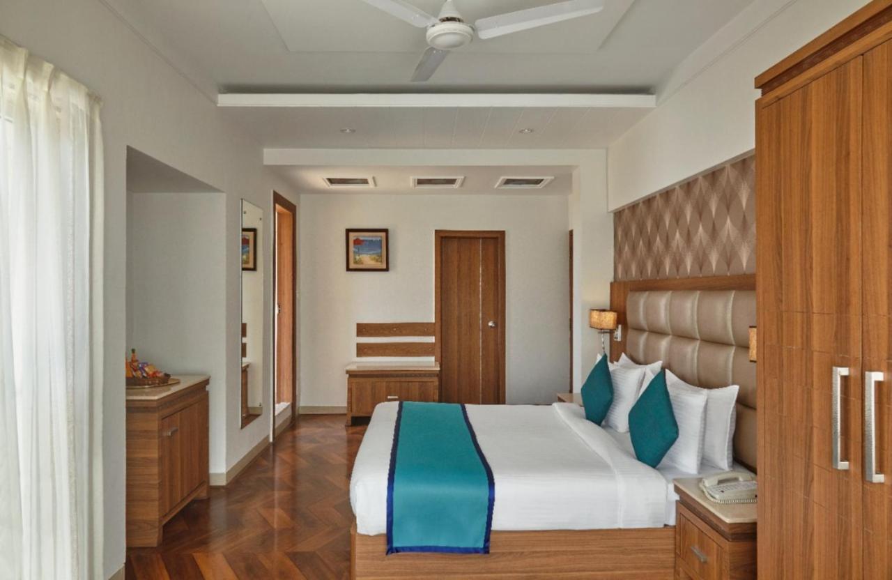 Click Hotel Nashik Exterior foto